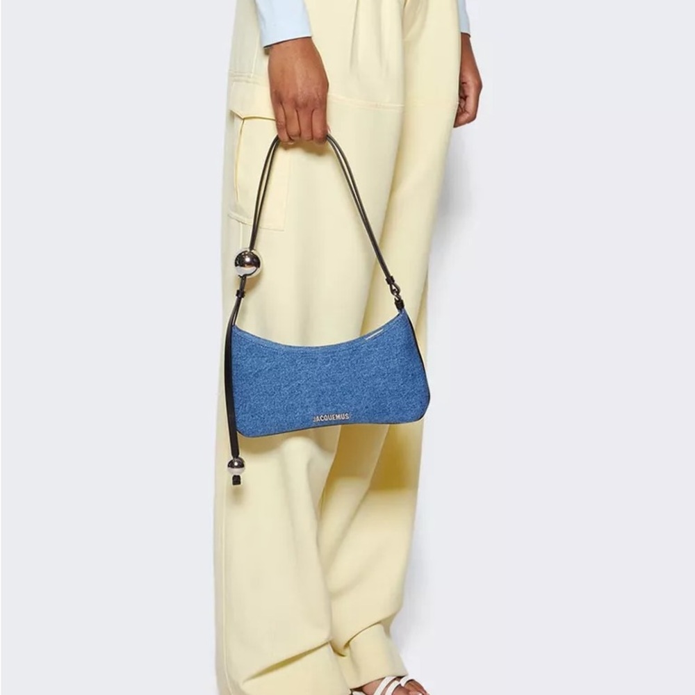 Jacquemus Le Bisou Perle in Blue - Picture 4 of 5